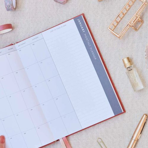 Month page inside the weekly planner