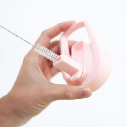 Lid and cleaning tool