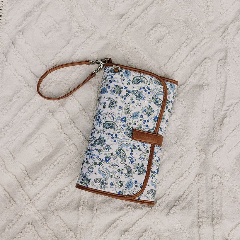 chnage mat in blue paisley