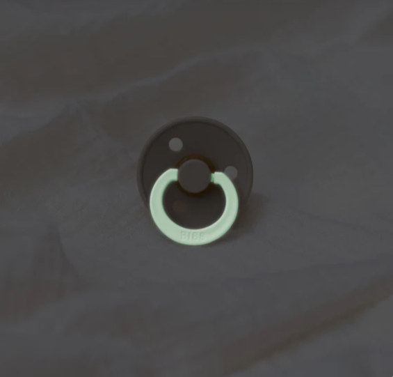 Bibs dummie glowing in the dark Size 1